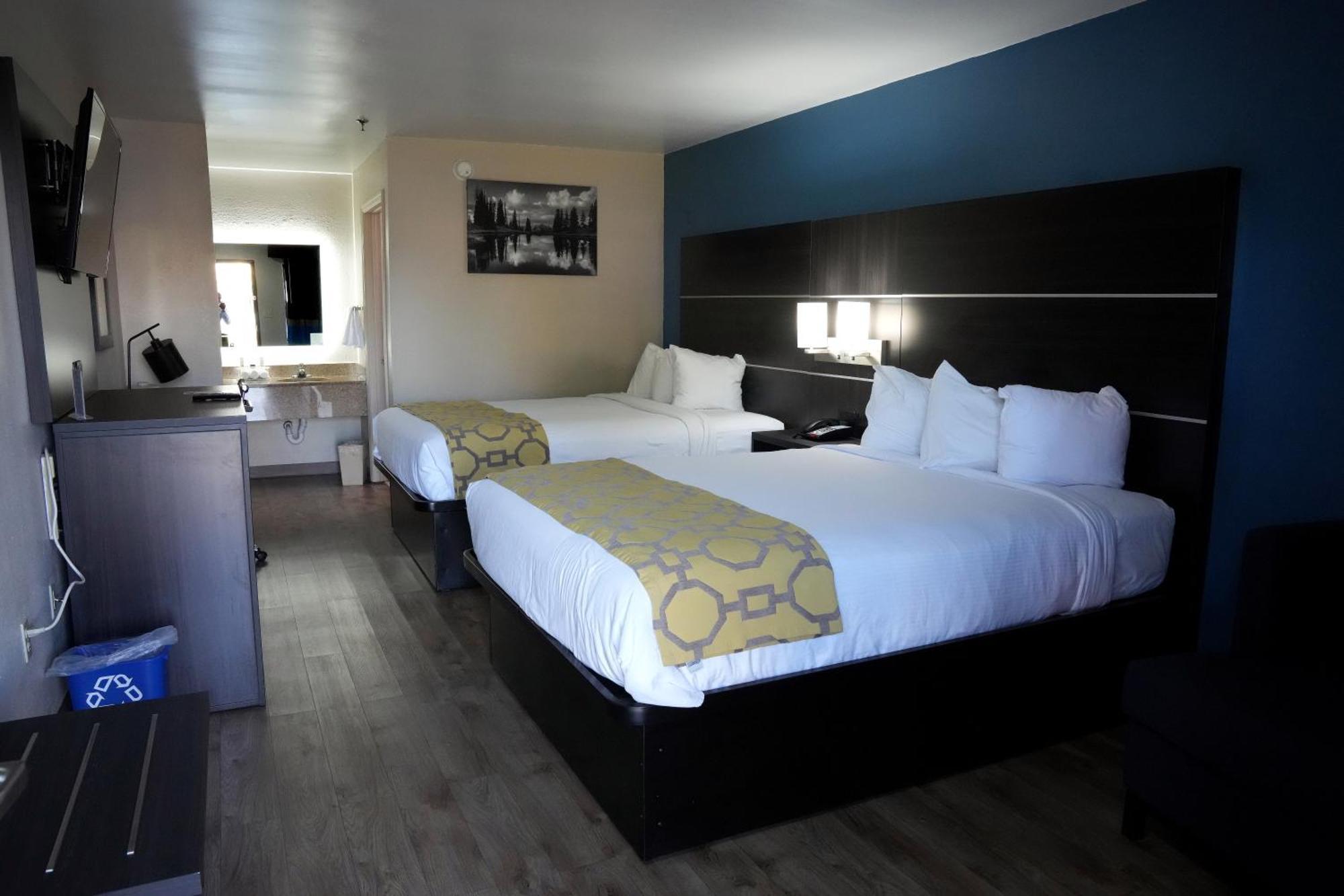 Motel Baymont & 2*