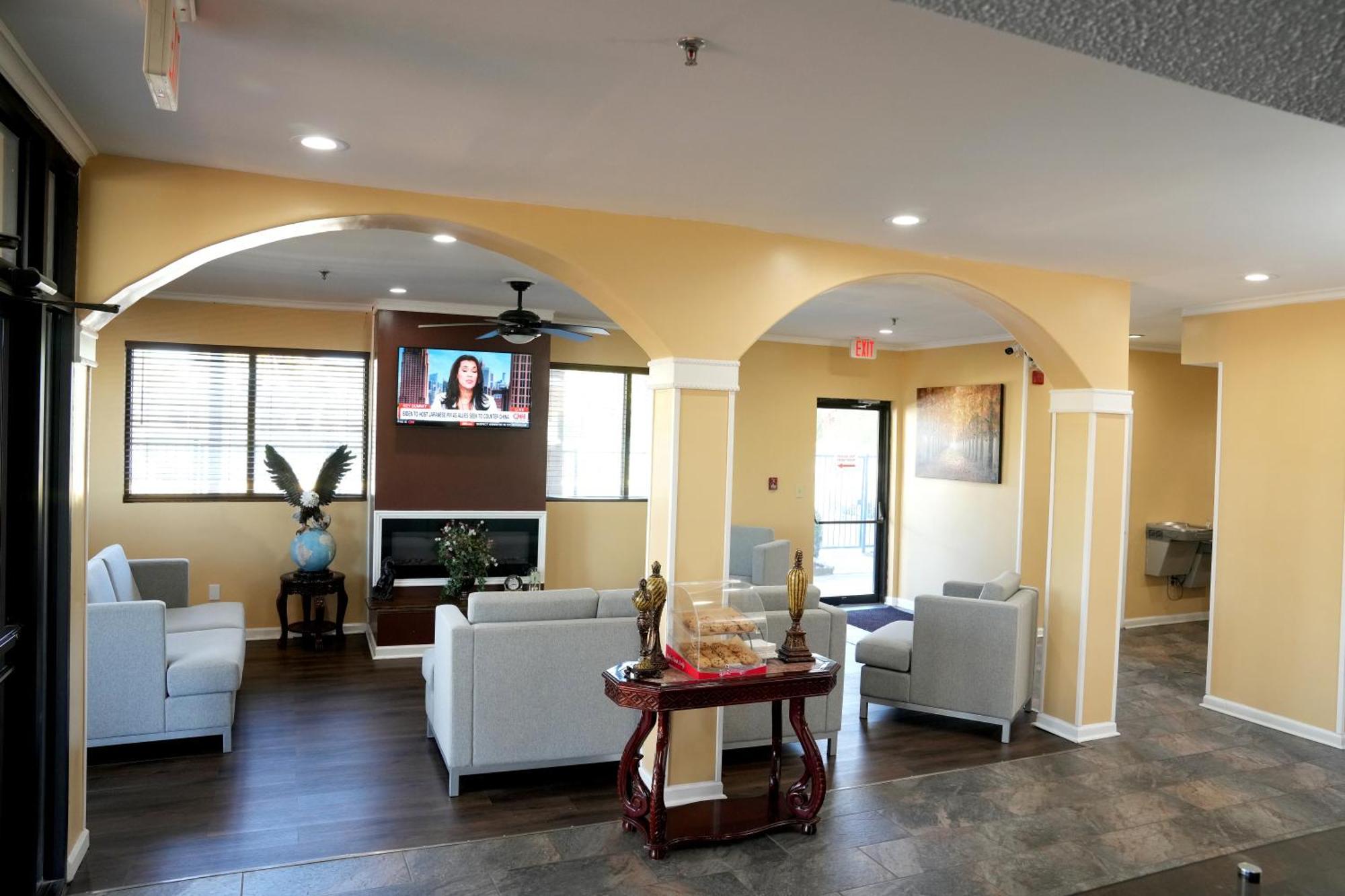 Baymont & Motel 2*